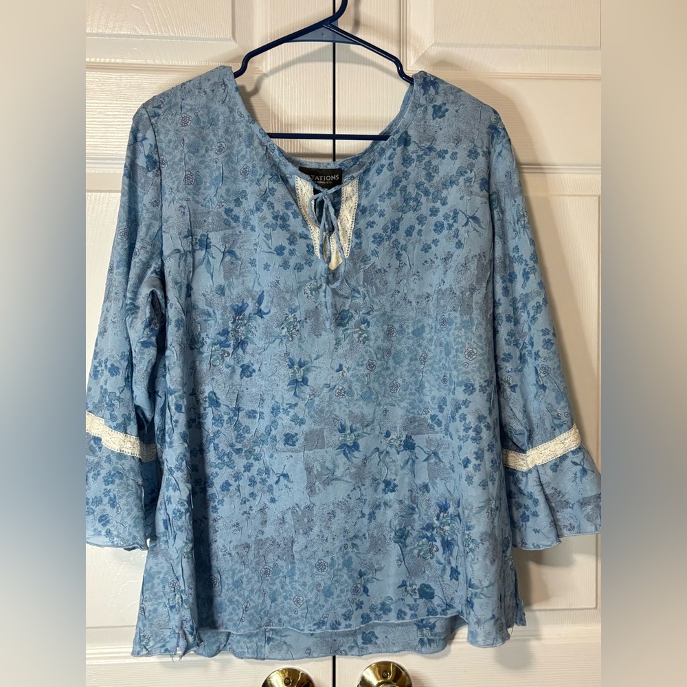 Notations Clothing Co.~Blue Floral & Lace Detail Sheer Top~Fully Lined~Size L